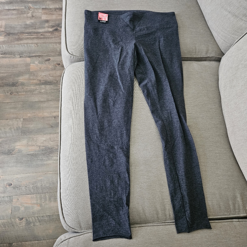 Aritzia TNA gray crop leggings
